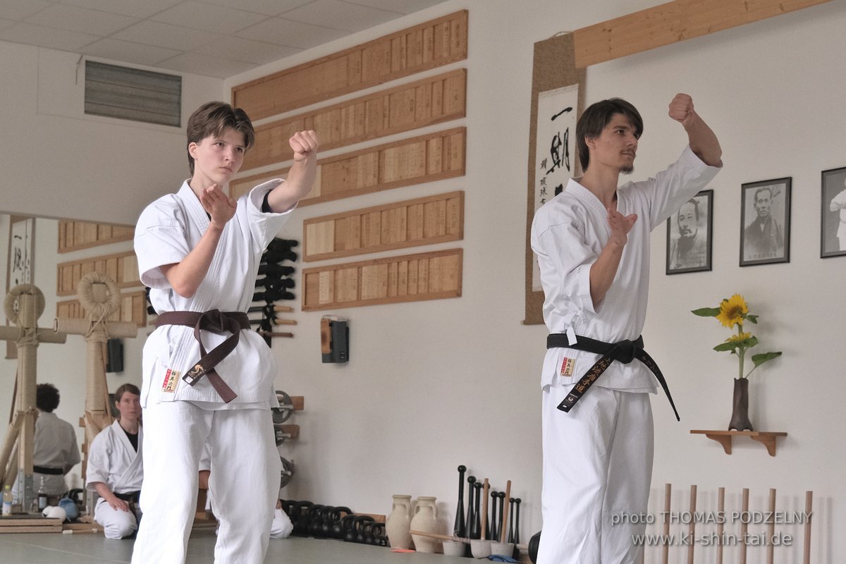 Karate und Kobudo Dan Prüfungen 24.07.2021 Oliver, Ramona, Maria