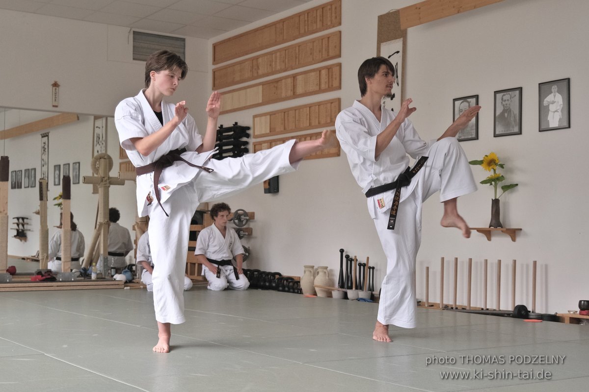 Karate und Kobudo Dan Prüfungen 24.07.2021 Oliver, Ramona, Maria