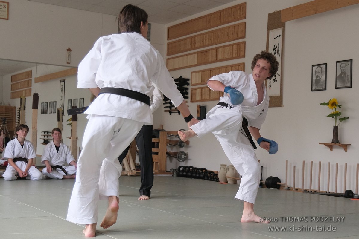 Karate und Kobudo Dan Prüfungen 24.07.2021 Oliver, Ramona, Maria