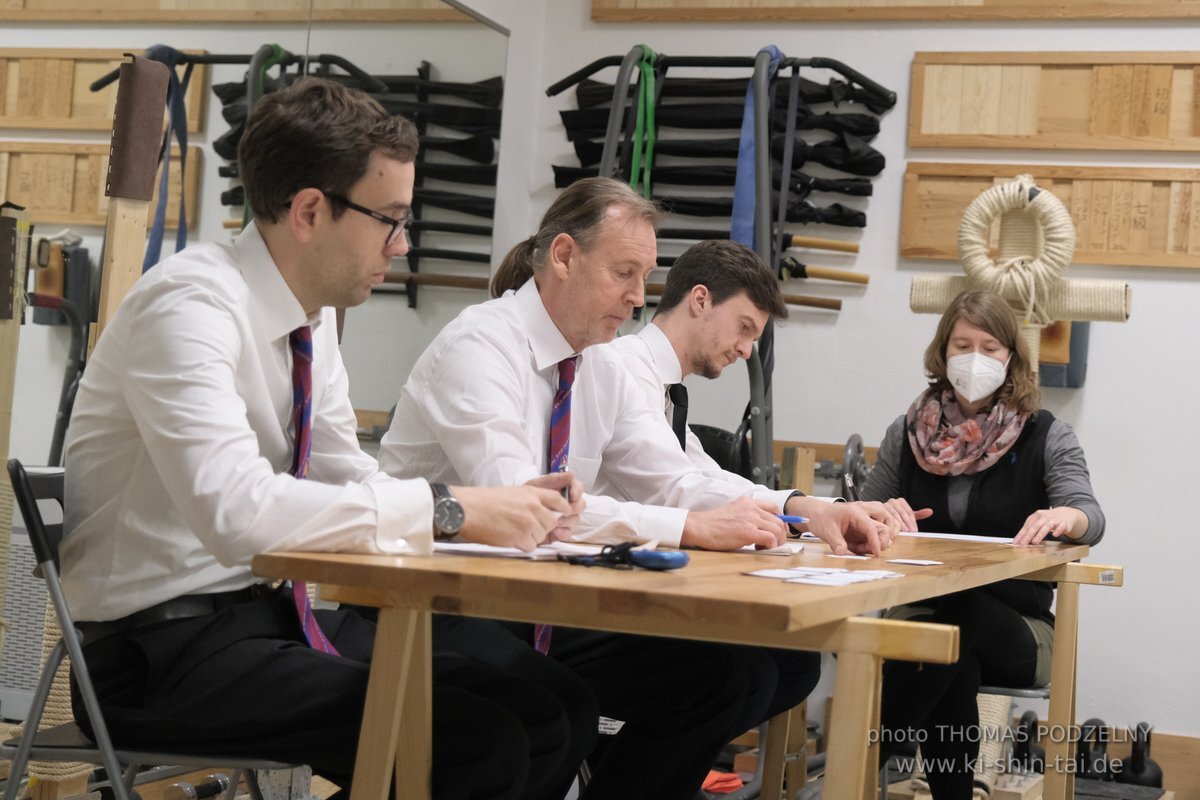 Karate und Kobudo Dan Prüfungen 4.12.2021 (Oliver, Horacio, Ramona, Christian)