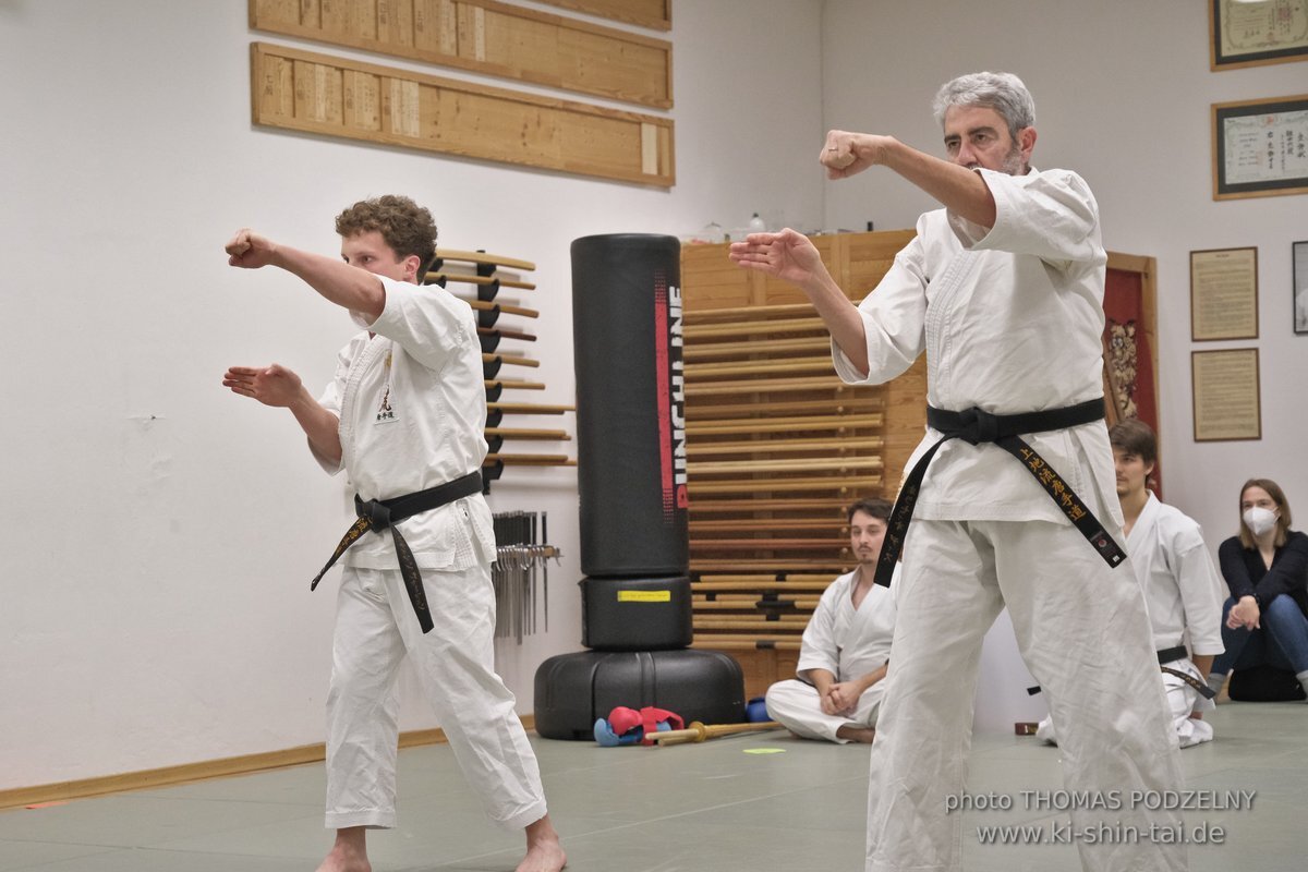 Karate und Kobudo Dan Prüfungen 4.12.2021 (Oliver, Horacio, Ramona, Christian)