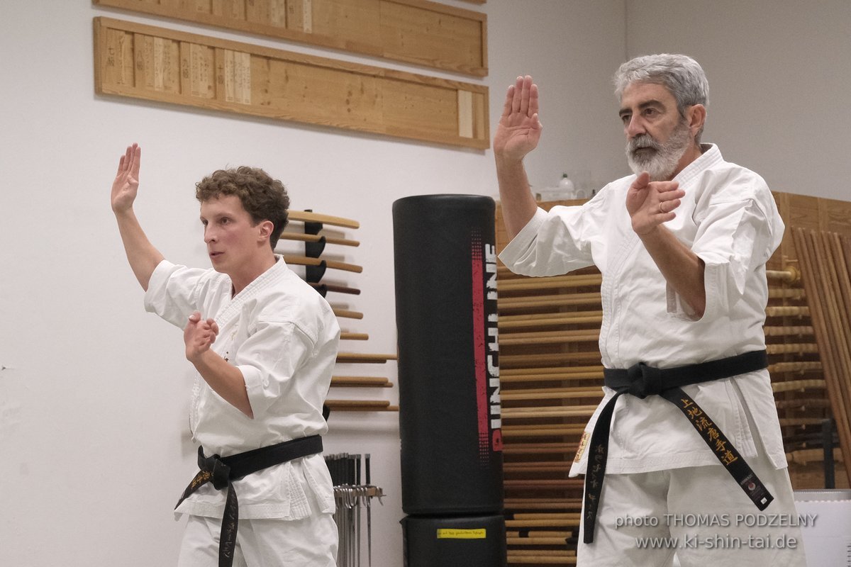 Karate und Kobudo Dan Prüfungen 4.12.2021 (Oliver, Horacio, Ramona, Christian)