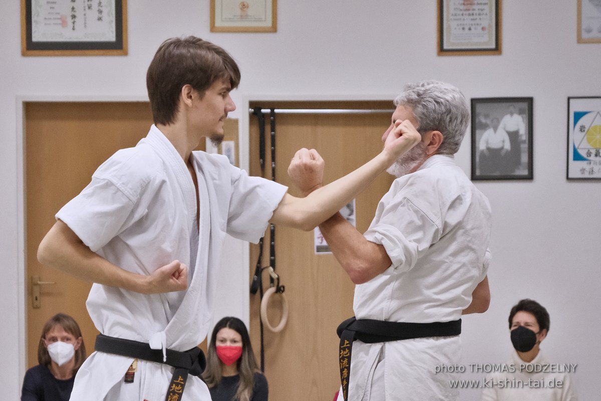 Karate und Kobudo Dan Prüfungen 4.12.2021 (Oliver, Horacio, Ramona, Christian)