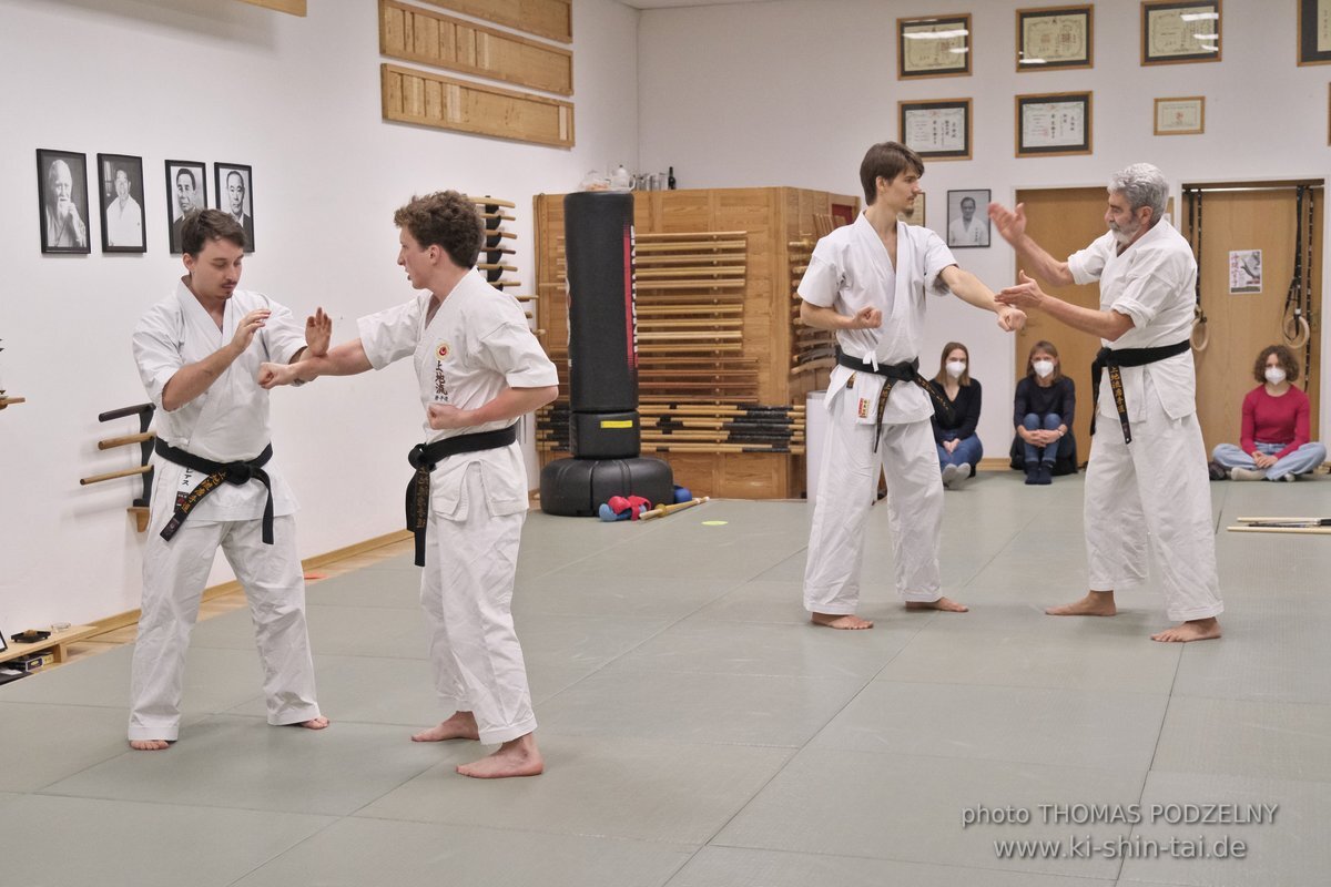 Karate und Kobudo Dan Prüfungen 4.12.2021 (Oliver, Horacio, Ramona, Christian)