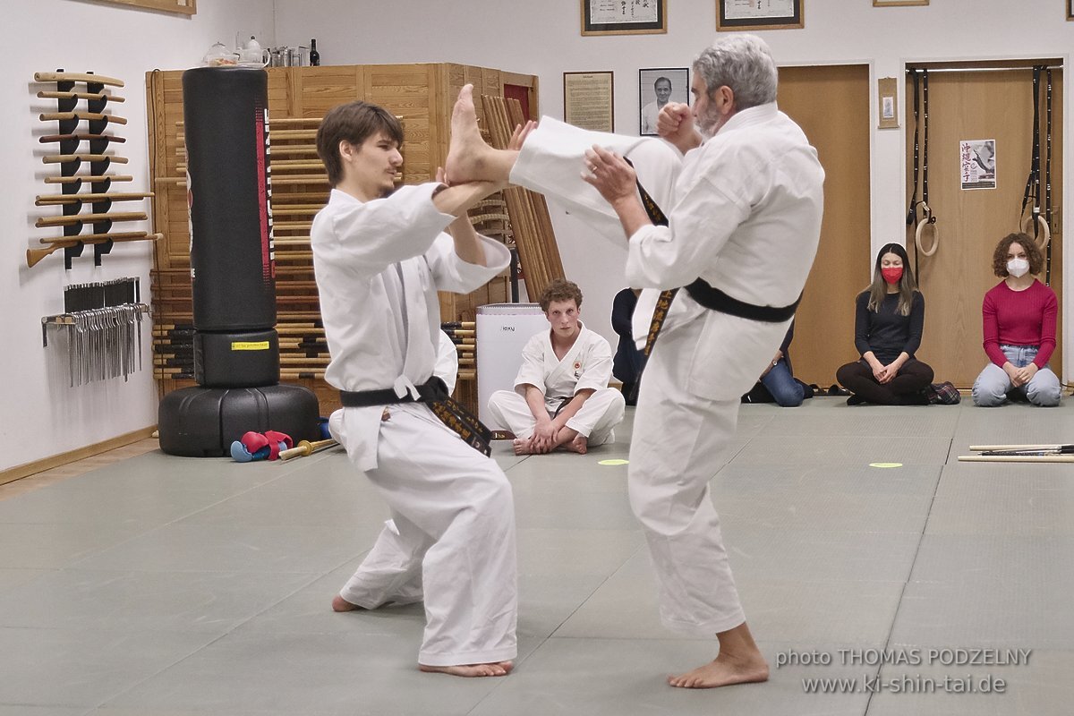 Karate und Kobudo Dan Prüfungen 4.12.2021 (Oliver, Horacio, Ramona, Christian)