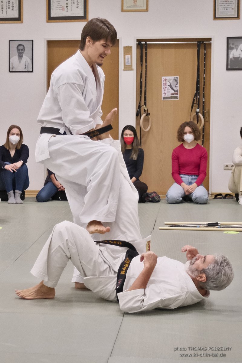 Karate und Kobudo Dan Prüfungen 4.12.2021 (Oliver, Horacio, Ramona, Christian)