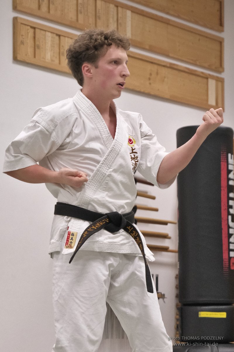 Karate und Kobudo Dan Prüfungen 4.12.2021 (Oliver, Horacio, Ramona, Christian)