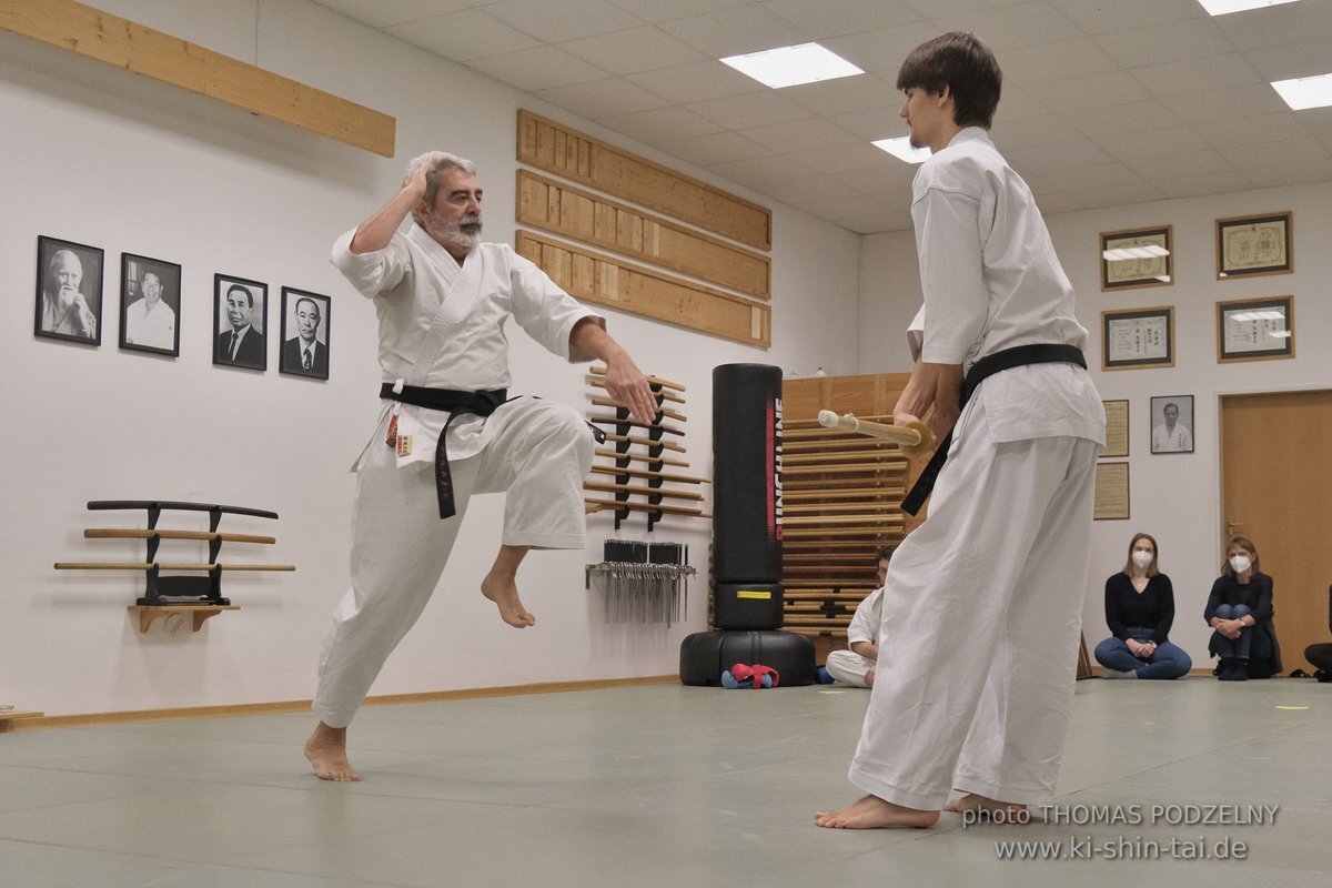 Karate und Kobudo Dan Prüfungen 4.12.2021 (Oliver, Horacio, Ramona, Christian)