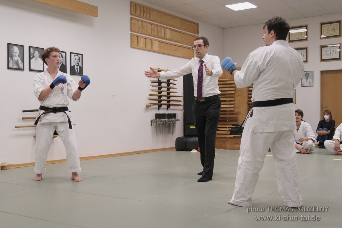 Karate und Kobudo Dan Prüfungen 4.12.2021 (Oliver, Horacio, Ramona, Christian)