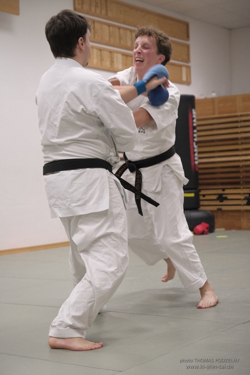 Karate und Kobudo Dan Prüfungen 4.12.2021 (Oliver, Horacio, Ramona, Christian)