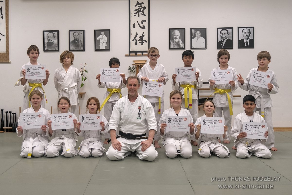 Du betrachtest gerade Karate Kids Kyû Prüfungen 17.12.2021