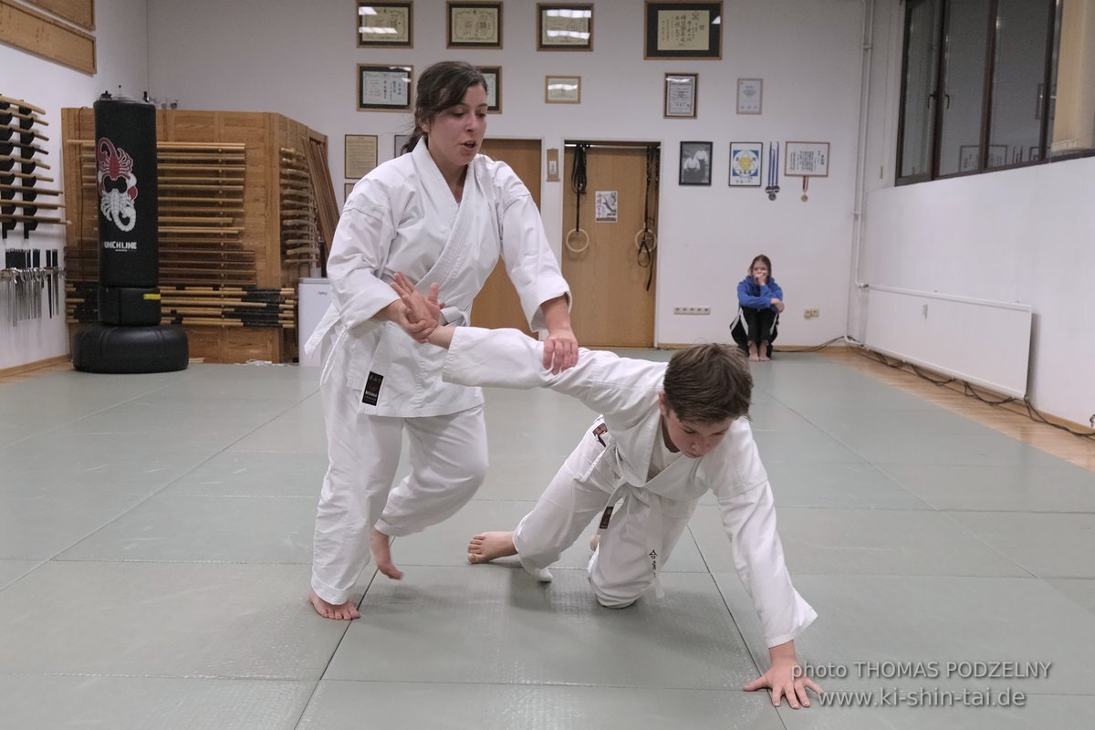 Aikido 6.Kyu Prüfung Laura Wintoch 8.12.2022