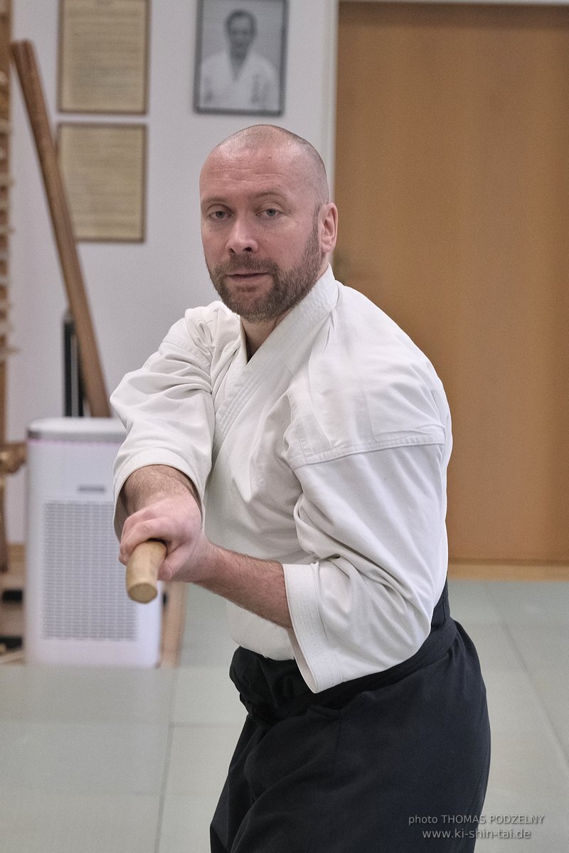 Aikido Intensiv (I) 2023 - Aiki Ken - Thomas Podzelny 5.Dan