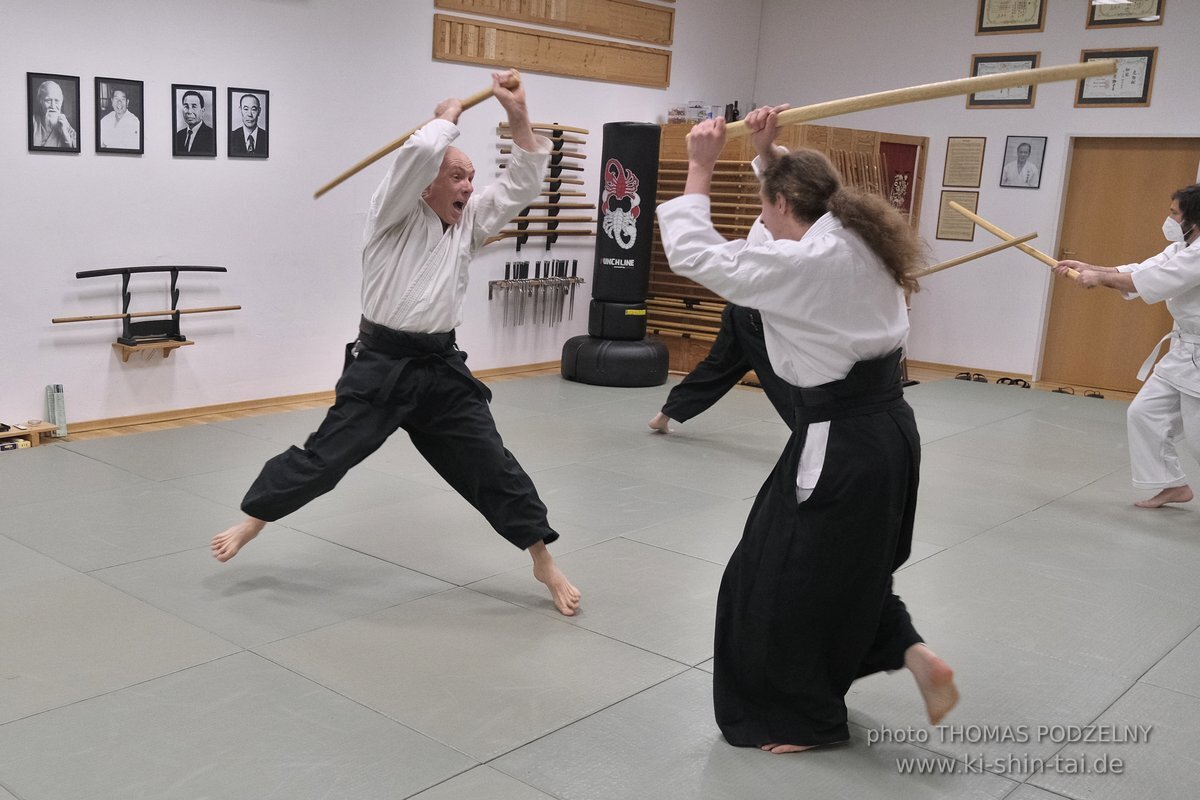 Aikido Intensiv (I) 2023 - Aiki Ken - Thomas Podzelny 5.Dan