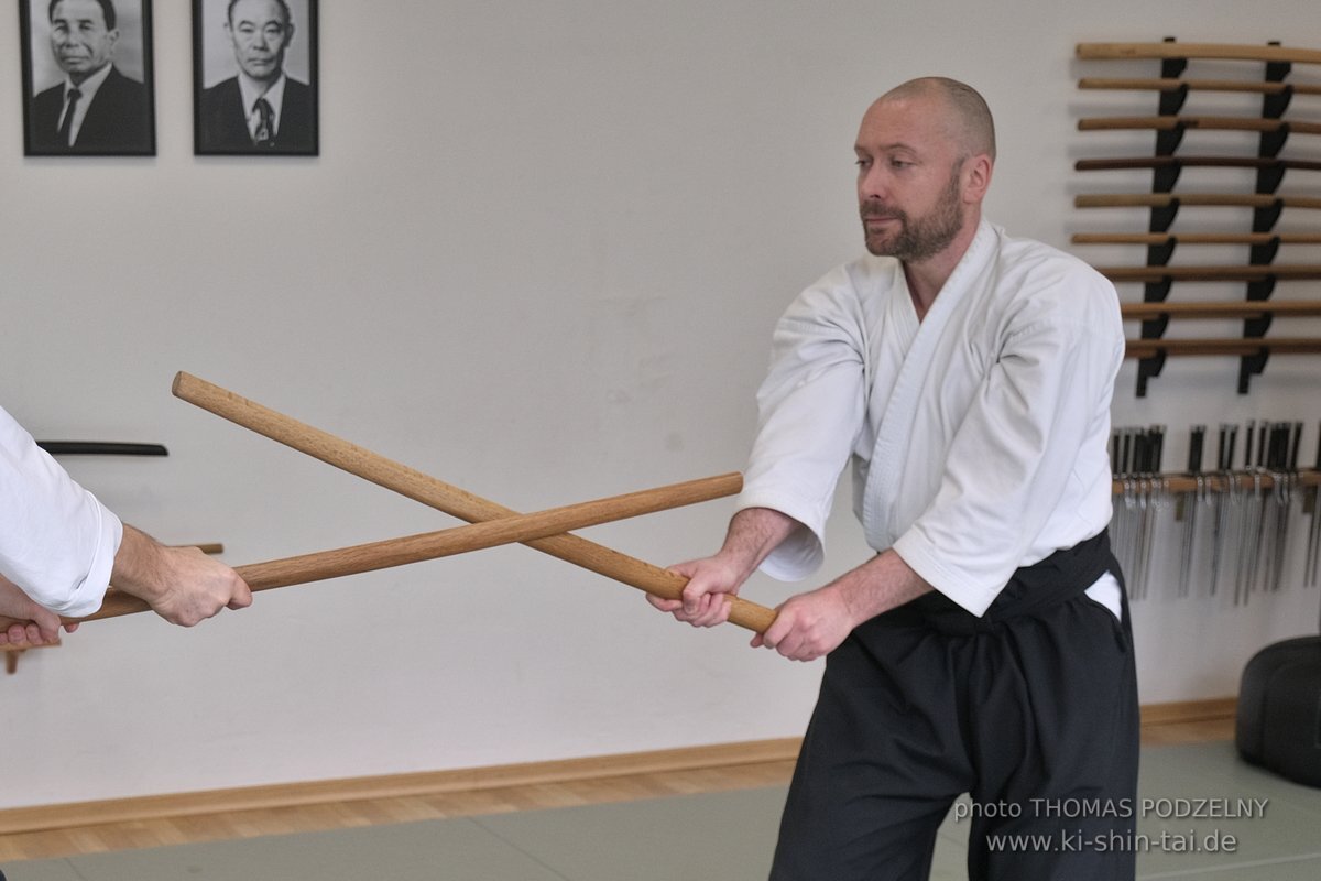 Aikido Intensiv (I) 2023 - Aiki Ken - Thomas Podzelny 5.Dan