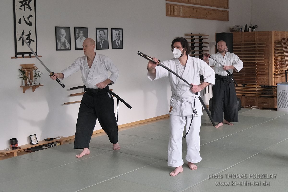 Aikido Intensiv (I) 2023 - Aiki Ken - Thomas Podzelny 5.Dan