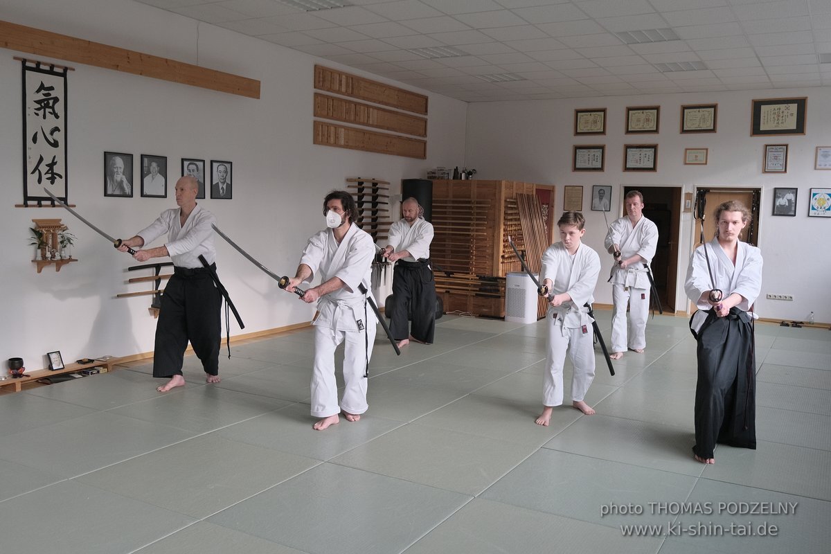 Aikido Intensiv (I) 2023 - Aiki Ken - Thomas Podzelny 5.Dan