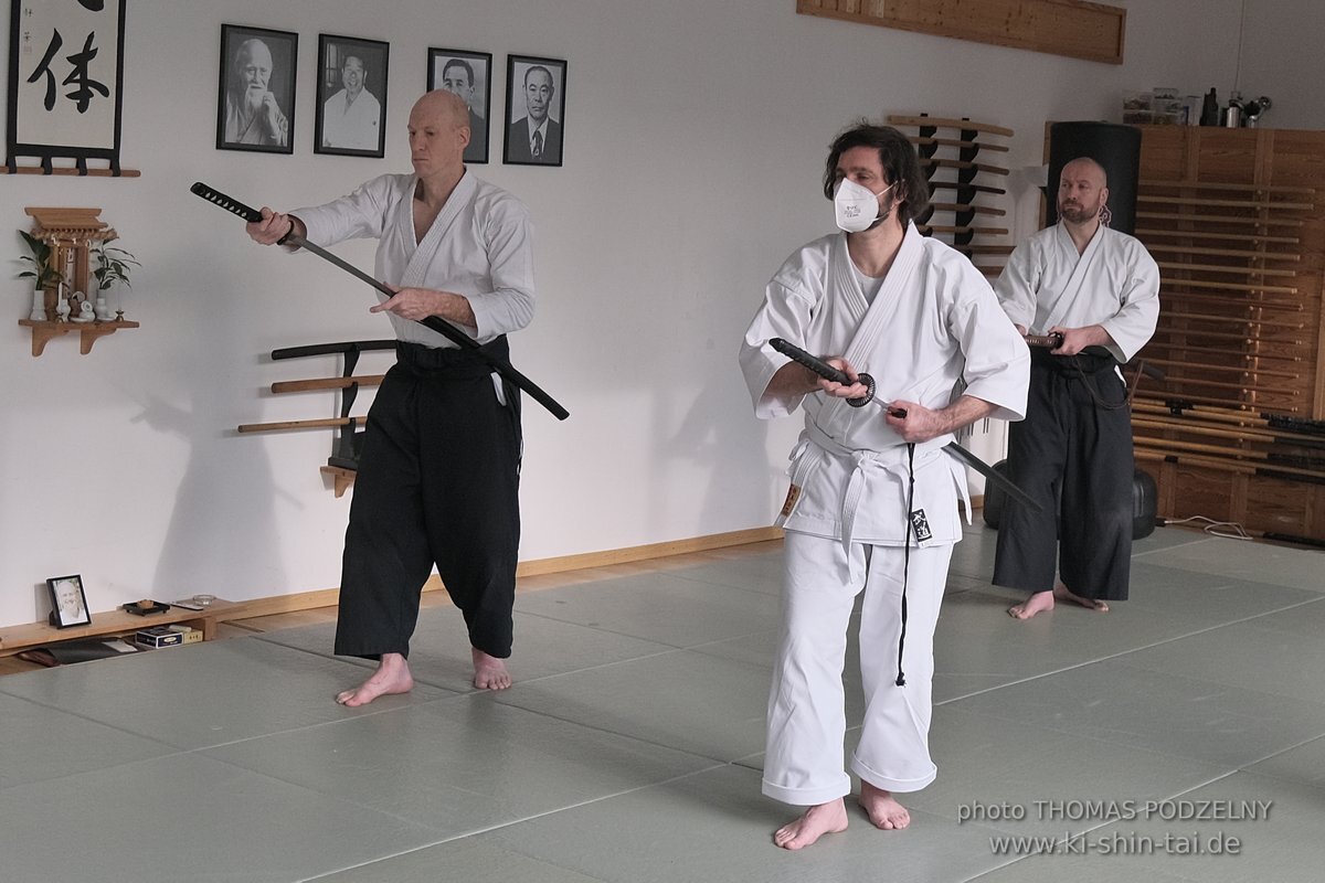 Aikido Intensiv (I) 2023 - Aiki Ken - Thomas Podzelny 5.Dan