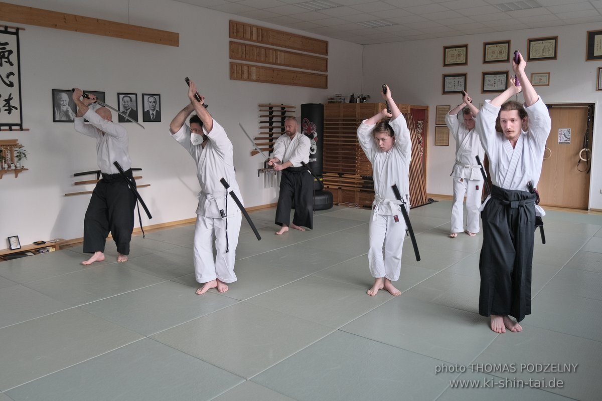 Aikido Intensiv (I) 2023 - Aiki Ken - Thomas Podzelny 5.Dan