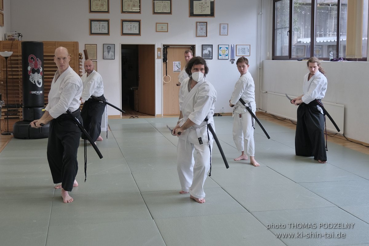 Aikido Intensiv (I) 2023 - Aiki Ken - Thomas Podzelny 5.Dan