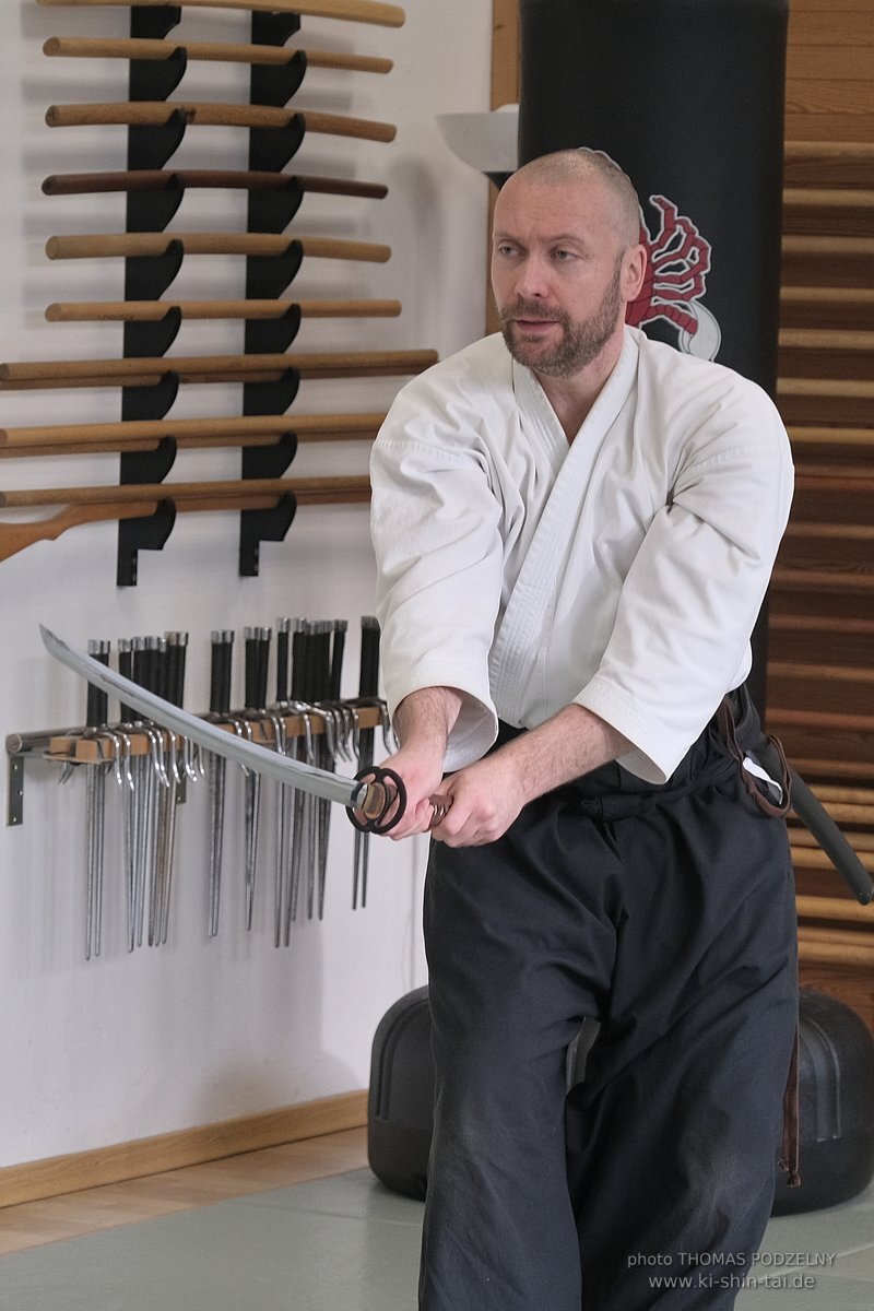 Aikido Intensiv (I) 2023 - Aiki Ken - Thomas Podzelny 5.Dan