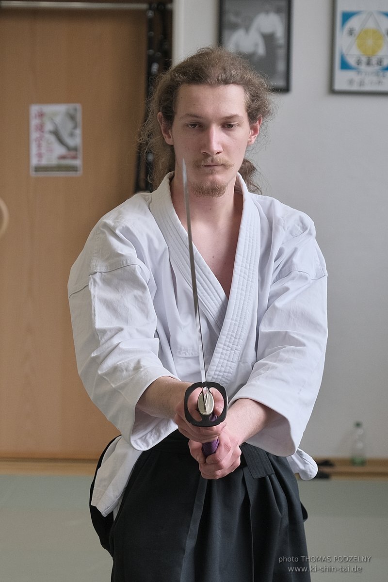 Aikido Intensiv (I) 2023 - Aiki Ken - Thomas Podzelny 5.Dan