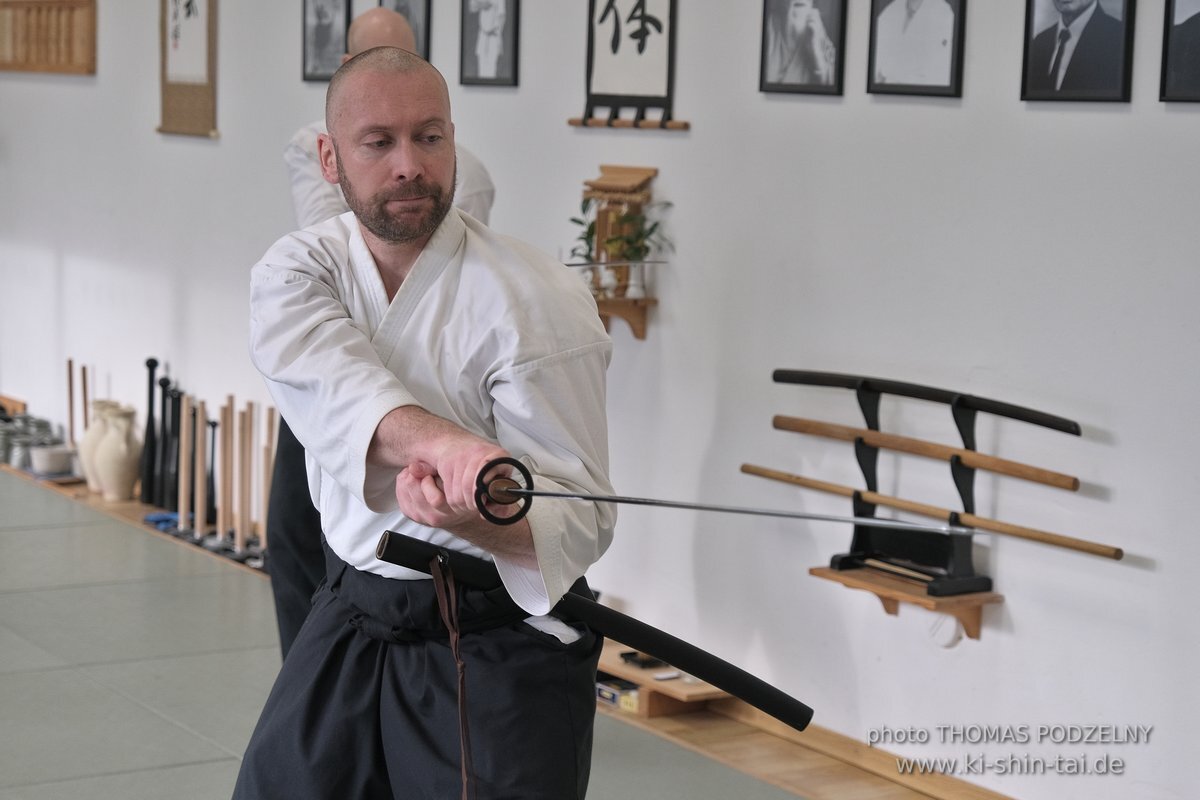 Aikido Intensiv (I) 2023 - Aiki Ken - Thomas Podzelny 5.Dan