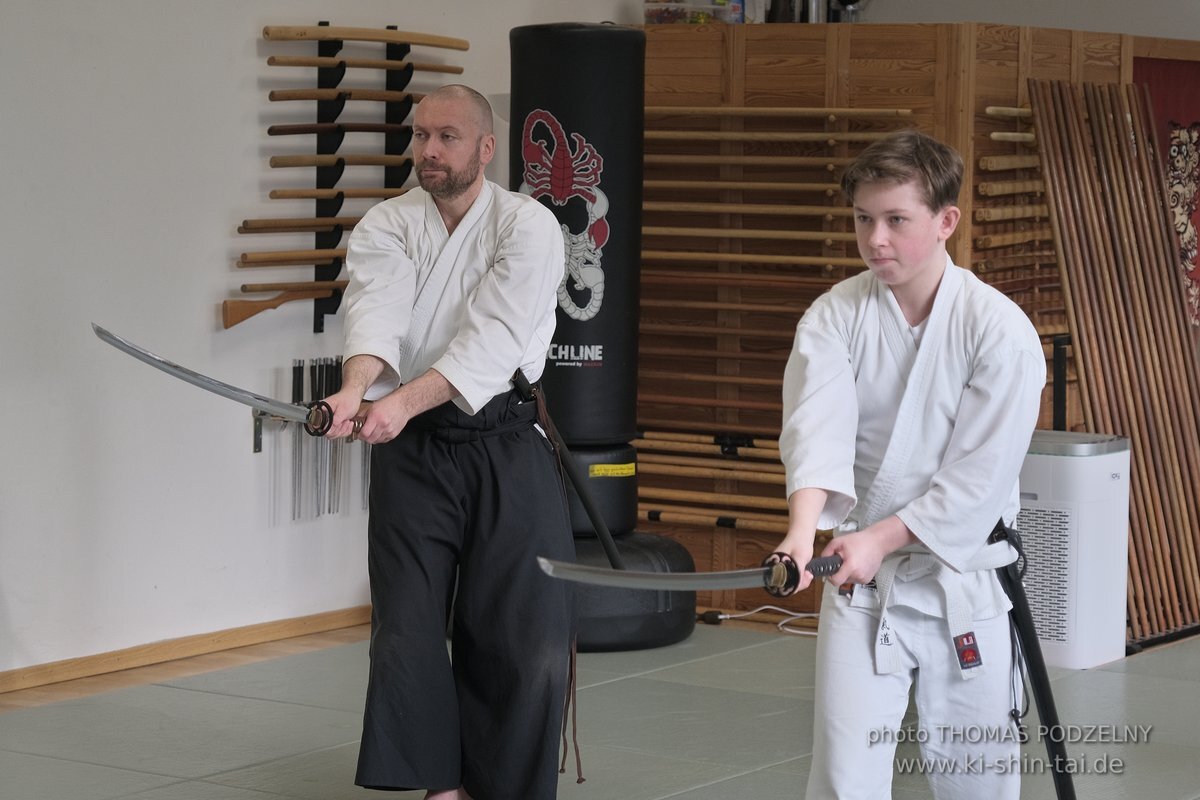 Aikido Intensiv (I) 2023 - Aiki Ken - Thomas Podzelny 5.Dan