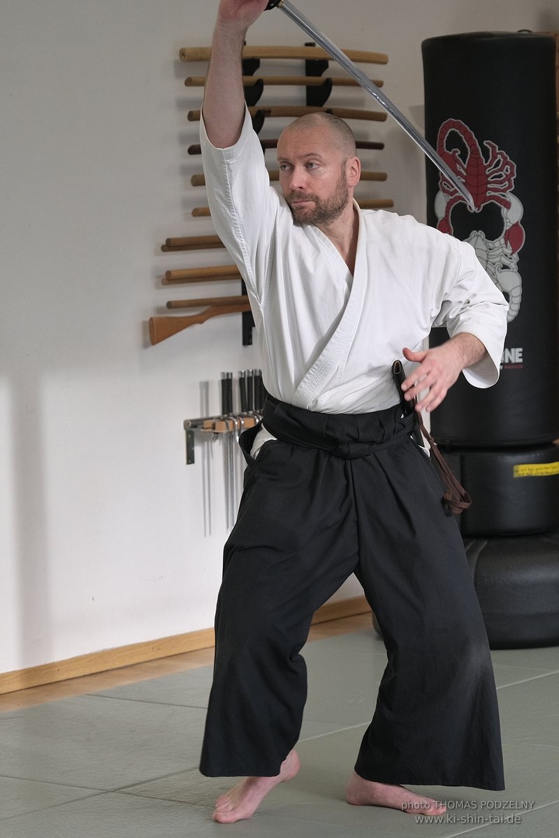 Aikido Intensiv (I) 2023 - Aiki Ken - Thomas Podzelny 5.Dan