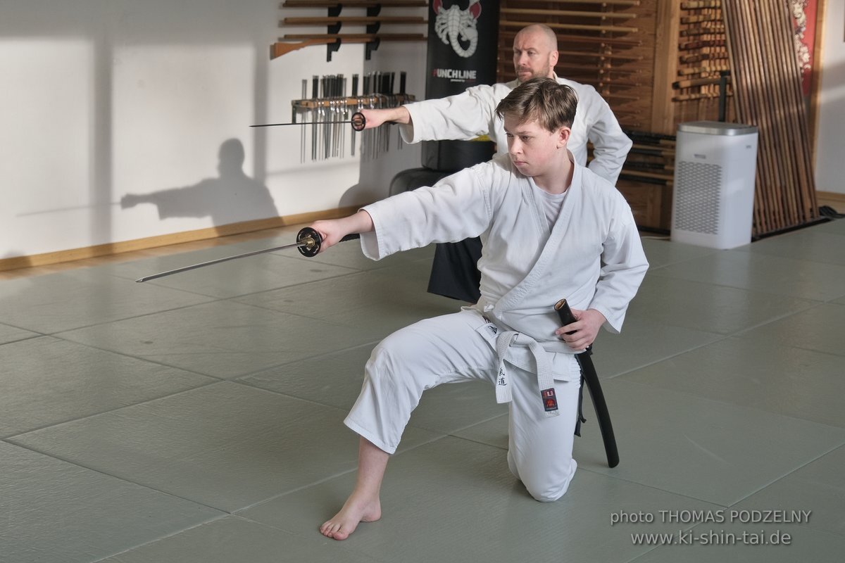 Aikido Intensiv (I) 2023 - Aiki Ken - Thomas Podzelny 5.Dan