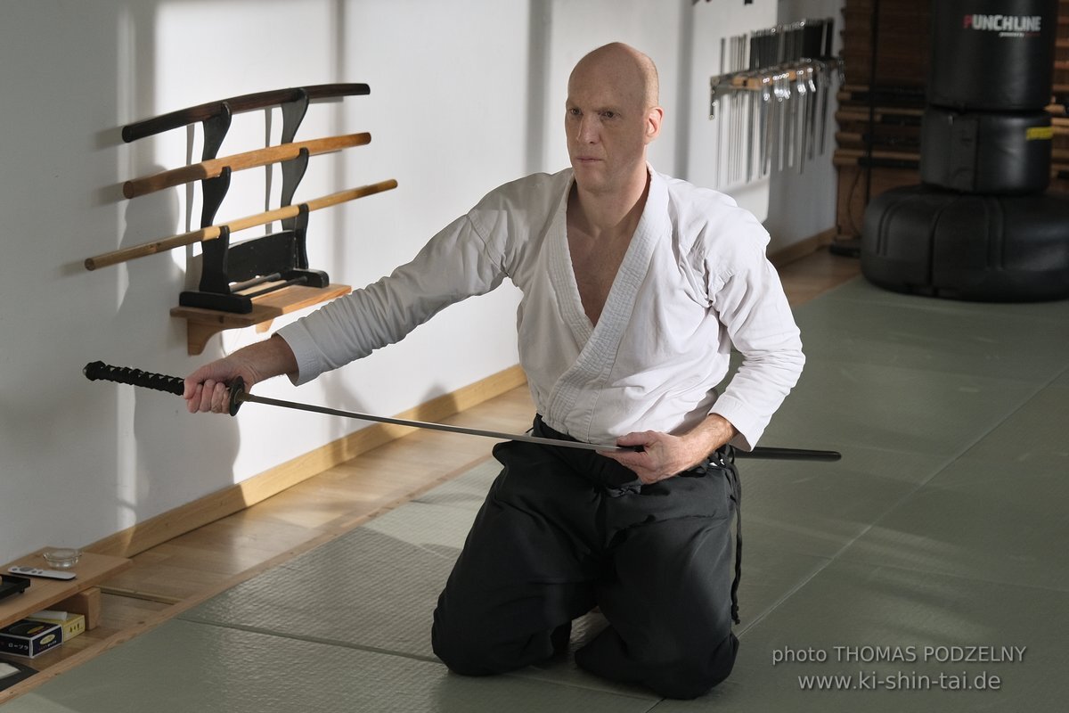 Aikido Intensiv (I) 2023 - Aiki Ken - Thomas Podzelny 5.Dan