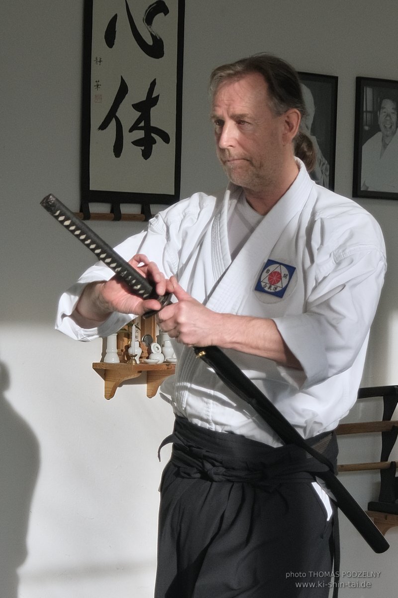 Aikido Intensiv (I) 2023 - Aiki Ken - Thomas Podzelny 5.Dan