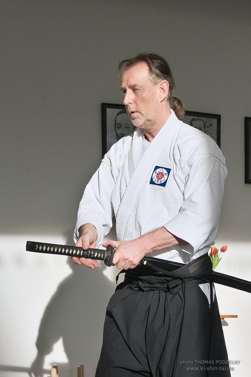 Aikido Intensiv (I) 2023 - Aiki Ken - Thomas Podzelny 5.Dan
