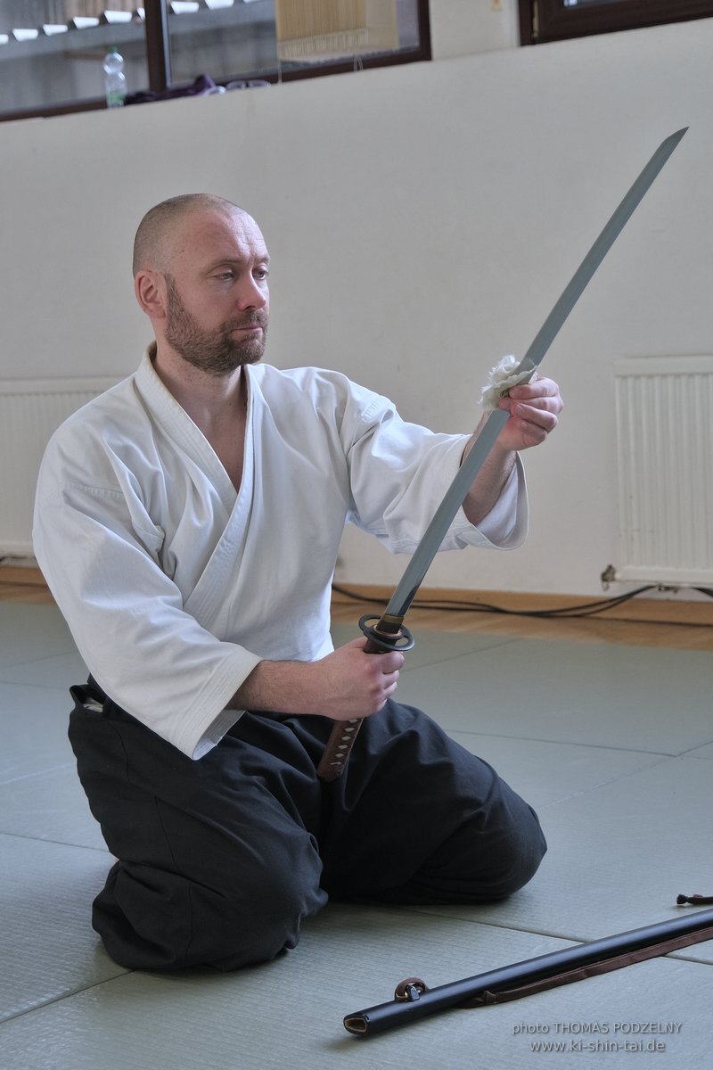 Aikido Intensiv (I) 2023 - Aiki Ken - Thomas Podzelny 5.Dan