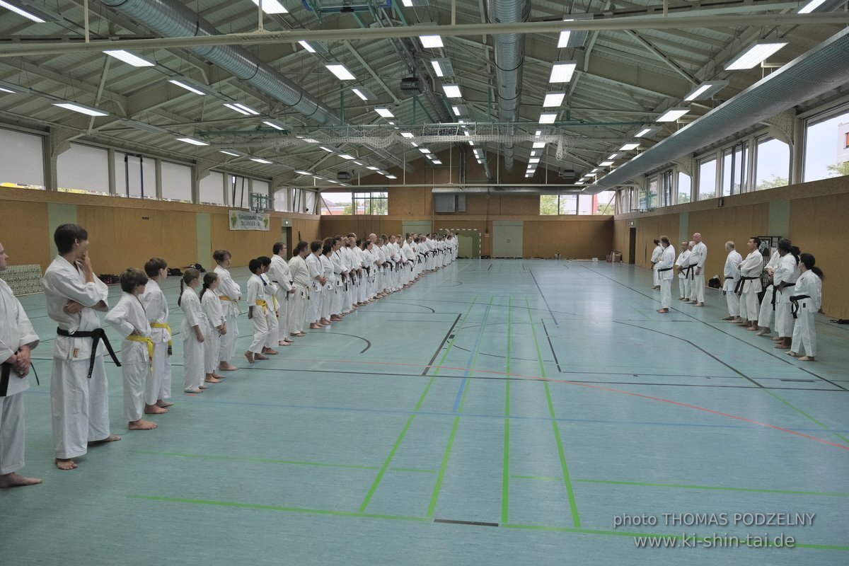 Ryukyu Kobudo Lehrgang mit Kaicho Hiroshi Akamine 9.Dan aus Okinawa in Erlangen 8.-11.9.2022