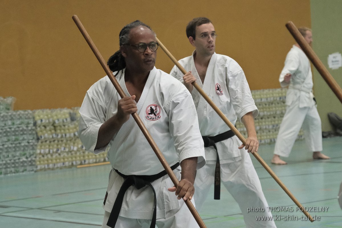 Ryukyu Kobudo Lehrgang mit Kaicho Hiroshi Akamine 9.Dan aus Okinawa in Erlangen 8.-11.9.2022