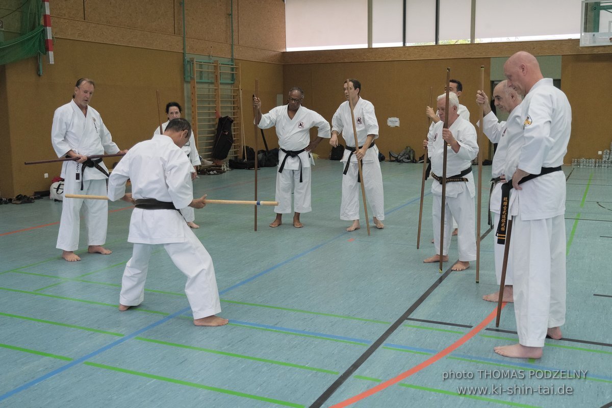 Ryukyu Kobudo Lehrgang mit Kaicho Hiroshi Akamine 9.Dan aus Okinawa in Erlangen 8.-11.9.2022