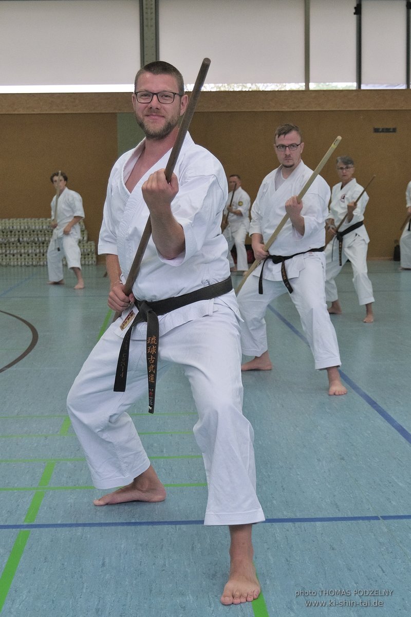 Ryukyu Kobudo Lehrgang mit Kaicho Hiroshi Akamine 9.Dan aus Okinawa in Erlangen 8.-11.9.2022