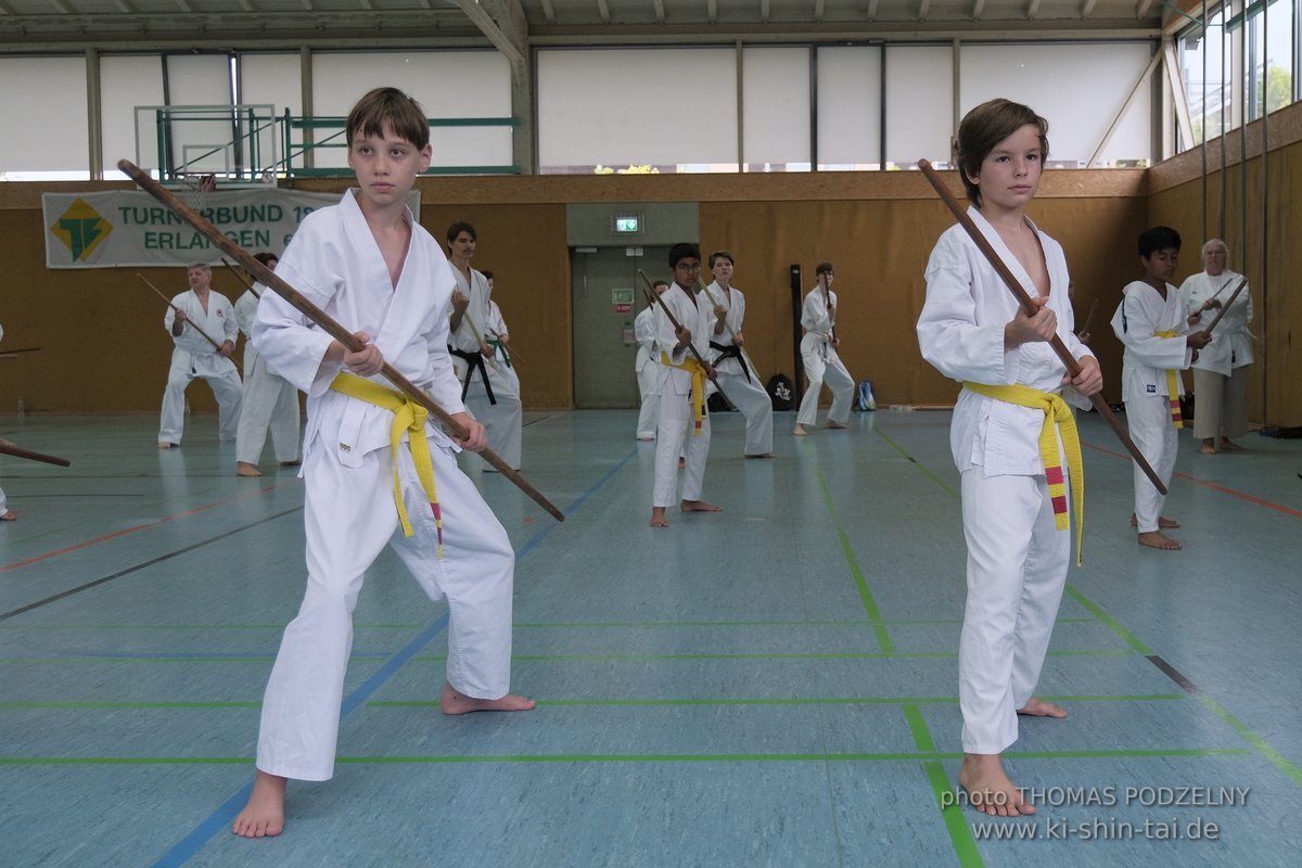 Ryukyu Kobudo Lehrgang mit Kaicho Hiroshi Akamine 9.Dan aus Okinawa in Erlangen 8.-11.9.2022