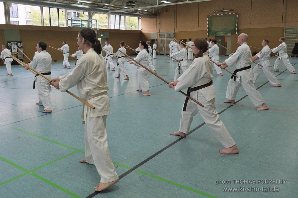 Ryukyu Kobudo Lehrgang mit Kaicho Hiroshi Akamine 9.Dan aus Okinawa in Erlangen 8.-11.9.2022