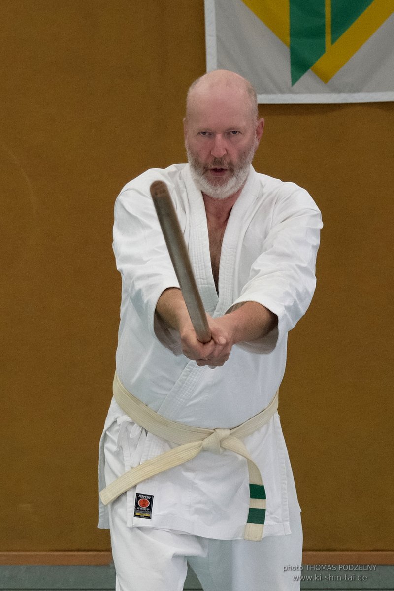 Ryukyu Kobudo Lehrgang mit Kaicho Hiroshi Akamine 9.Dan aus Okinawa in Erlangen 8.-11.9.2022