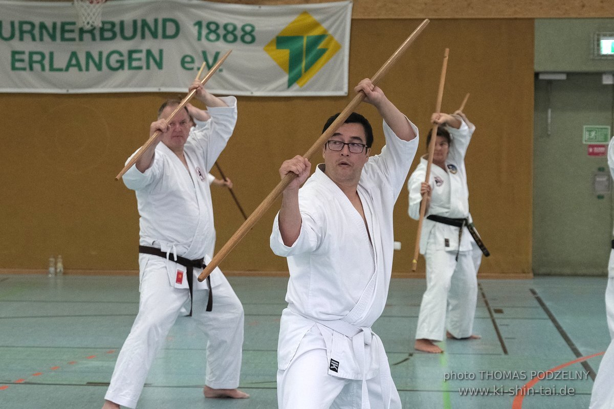 Ryukyu Kobudo Lehrgang mit Kaicho Hiroshi Akamine 9.Dan aus Okinawa in Erlangen 8.-11.9.2022