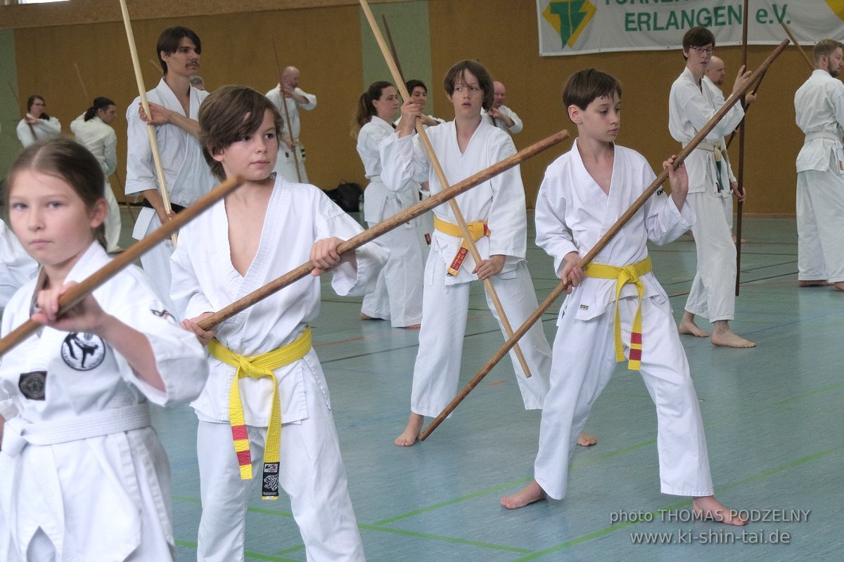 Ryukyu Kobudo Lehrgang mit Kaicho Hiroshi Akamine 9.Dan aus Okinawa in Erlangen 8.-11.9.2022