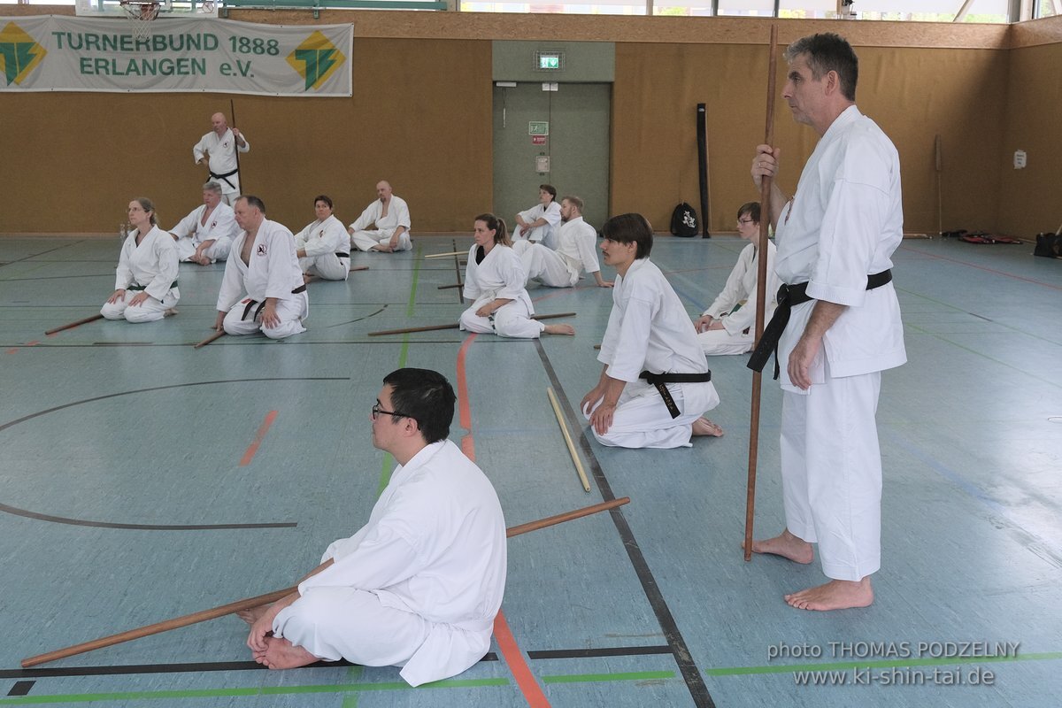 Ryukyu Kobudo Lehrgang mit Kaicho Hiroshi Akamine 9.Dan aus Okinawa in Erlangen 8.-11.9.2022