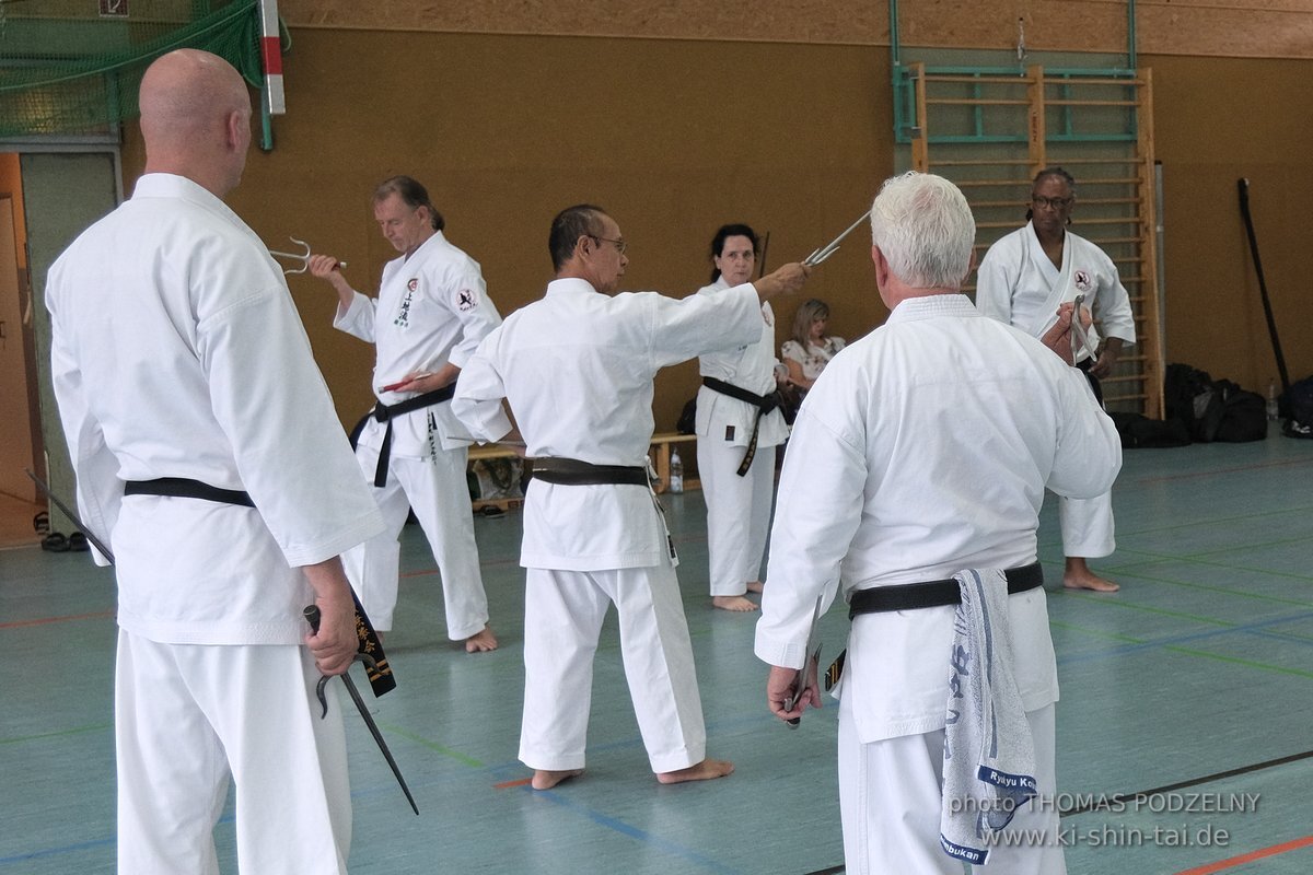 Ryukyu Kobudo Lehrgang mit Kaicho Hiroshi Akamine 9.Dan aus Okinawa in Erlangen 8.-11.9.2022