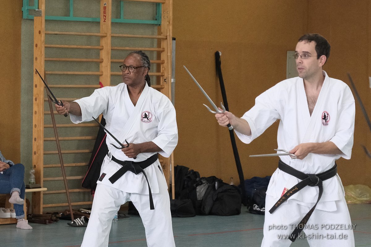 Ryukyu Kobudo Lehrgang mit Kaicho Hiroshi Akamine 9.Dan aus Okinawa in Erlangen 8.-11.9.2022