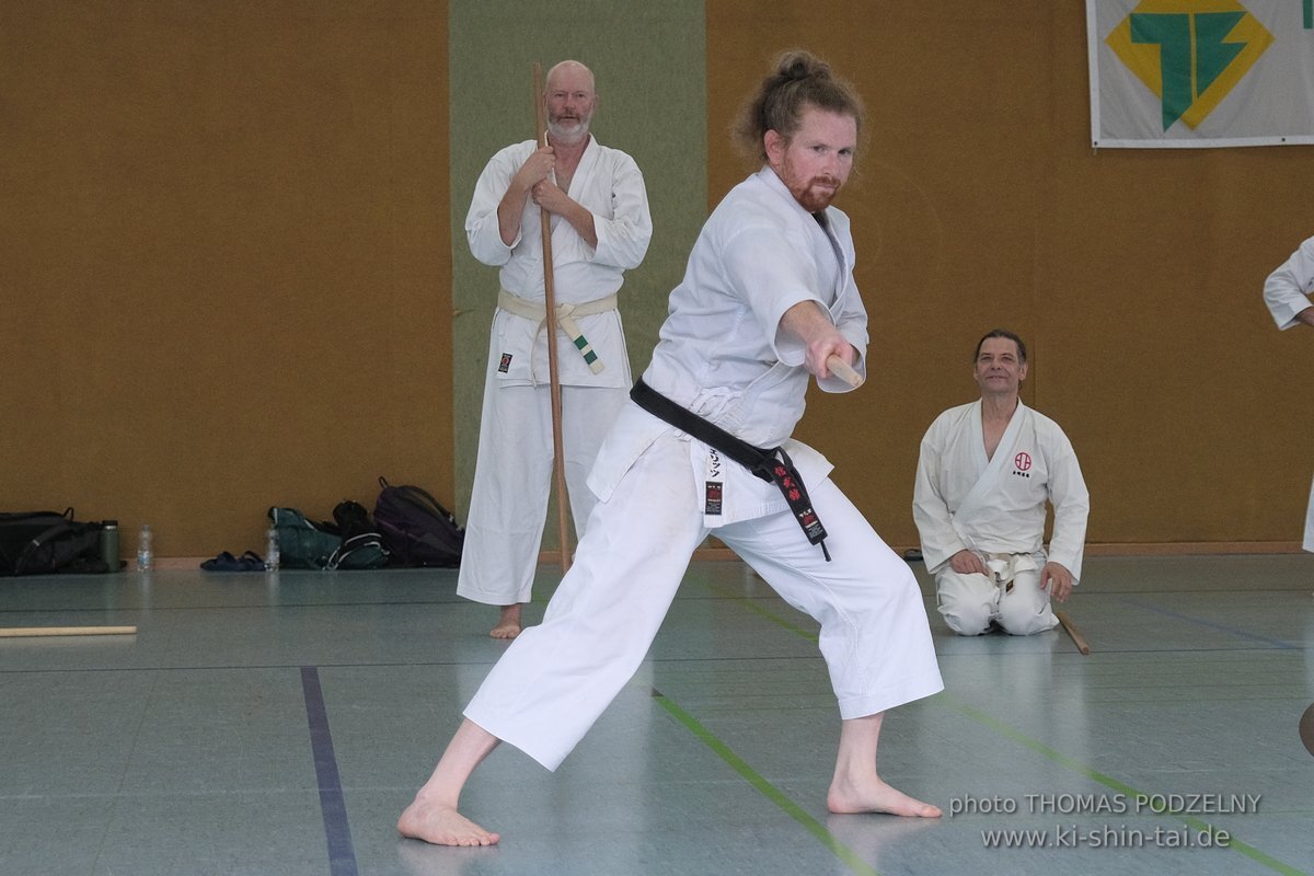 Ryukyu Kobudo Lehrgang mit Kaicho Hiroshi Akamine 9.Dan aus Okinawa in Erlangen 8.-11.9.2022