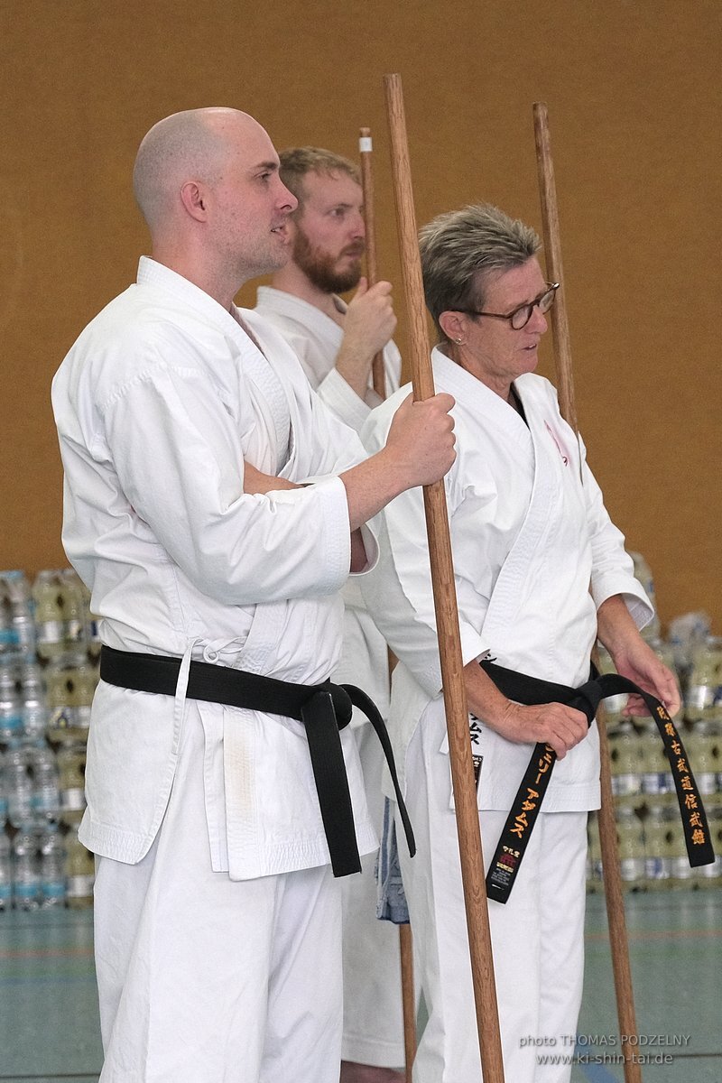 Ryukyu Kobudo Lehrgang mit Kaicho Hiroshi Akamine 9.Dan aus Okinawa in Erlangen 8.-11.9.2022