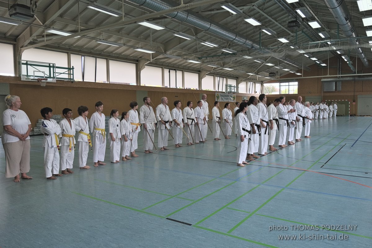 Ryukyu Kobudo Lehrgang mit Kaicho Hiroshi Akamine 9.Dan aus Okinawa in Erlangen 8.-11.9.2022