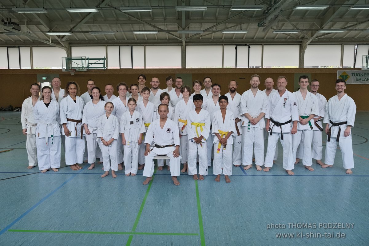 Ryukyu Kobudo Lehrgang mit Kaicho Hiroshi Akamine 9.Dan aus Okinawa in Erlangen 8.-11.9.2022